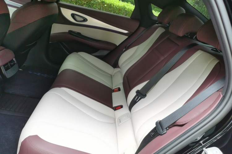 Used BYD Seal 07 DM-i 2025 DM-i 1.5L 125km Luxury Model Left Rear Seat