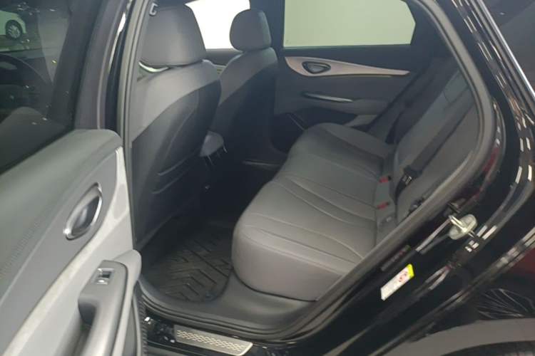 Used BYD Seal 07 DM-i 2025 DM-i 1.5L 125km Luxury Model Left Rear Seat