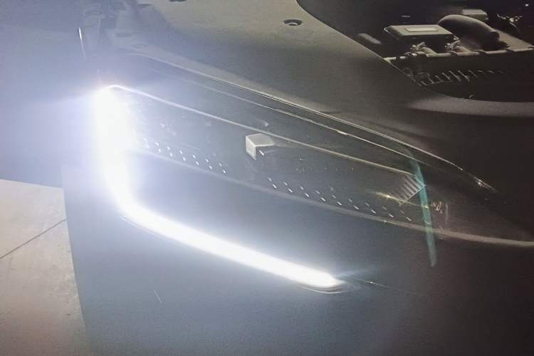 Used BYD Seal 07 DM-i 2025 DM-i 1.5L 125km Prestige Model Right Front Headlight