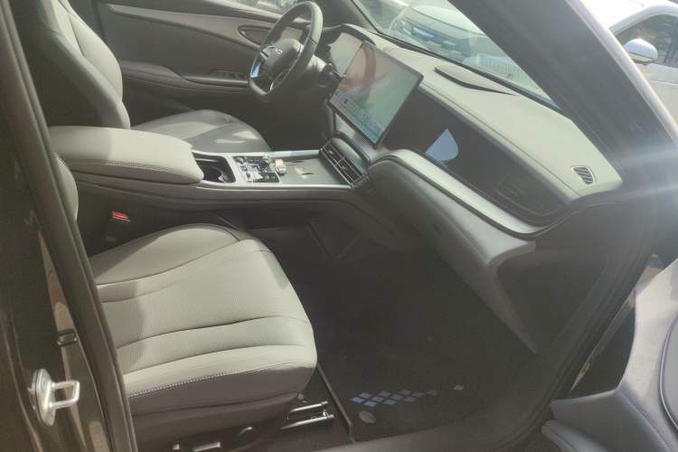 Used BYD Seal 07 DM-i 2025 DM-i 1.5L 125km Prestige Model Right Front Seat