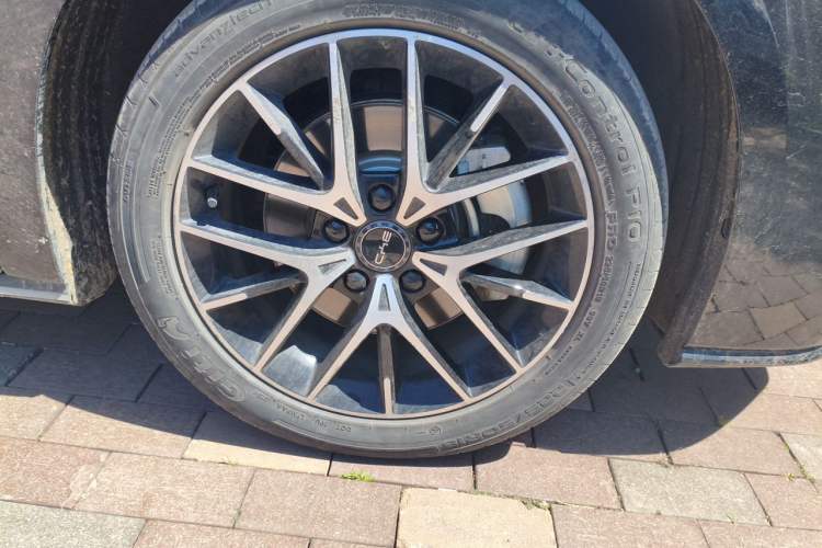 Used BYD Seal 07 DM-i 2025 DM-i 1.5L 125km Elite Model Right Front Wheel Hub