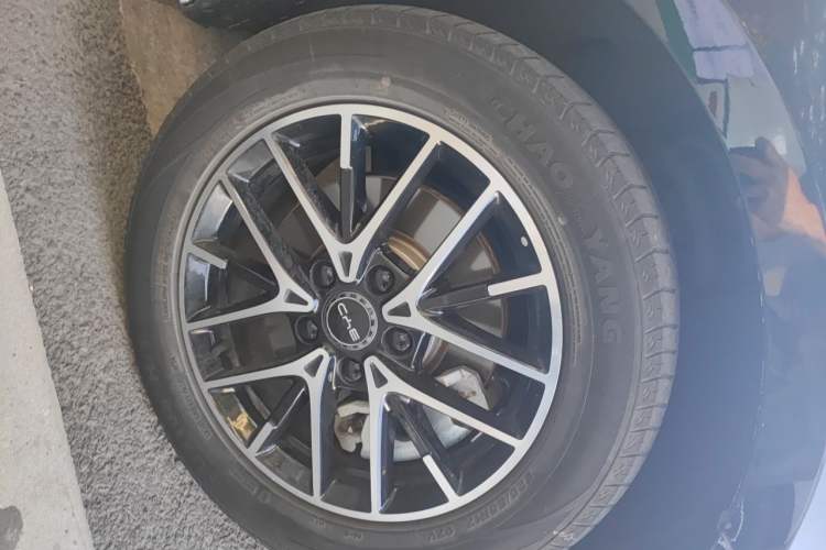 Used BYD Seal 07 DM-i 2025 DM-i 1.5L 70km Elite Model Right Front Wheel Hub