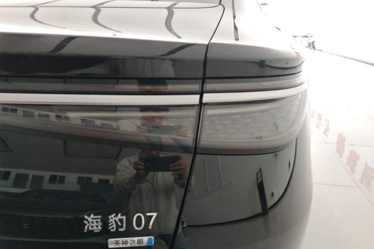 Used BYD Seal 07 DM-i 2025 Intelligent Driving Version DM-i 1.5L 125 km Luxury Edition Right Rear Taillight