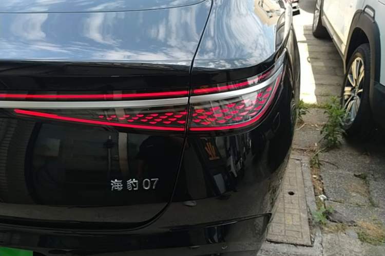 Used BYD Seal 07 DM-i 2025 DM-i 1.5L 125km Luxury Model Right Rear Taillight