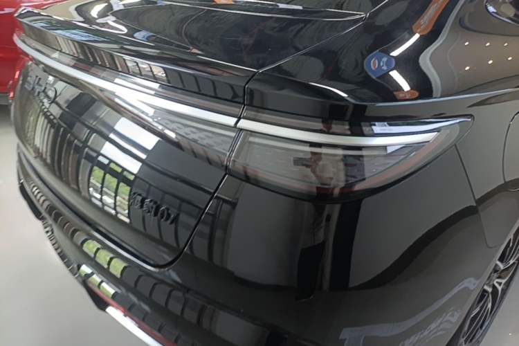 Used BYD Seal 07 DM-i 2025 DM-i 1.5L 125km Luxury Model Right Rear Taillight