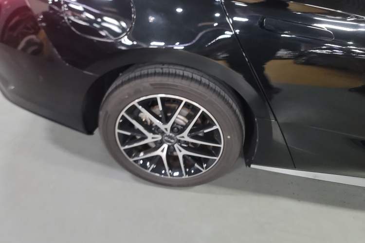 Used BYD Seal 07 DM-i 2025 Intelligent Driving Version DM-i 1.5L 125 km Prestige Edition Right Rear Wheel Hub