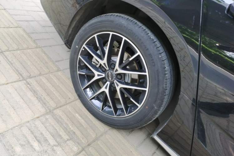 Used BYD Seal 07 DM-i 2025 DM-i 1.5L 125km Luxury Model Right Rear Wheel Hub
