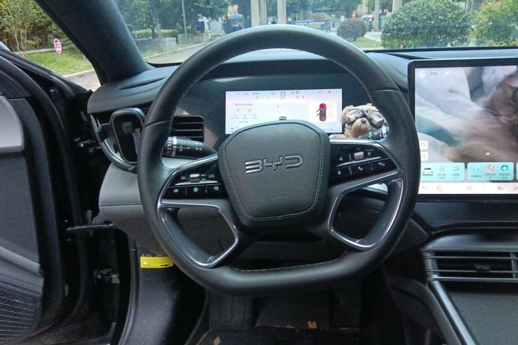 Used BYD Seal 07 DM-i 2025 DM-i 1.5L 125km Elite Model Steering Wheel