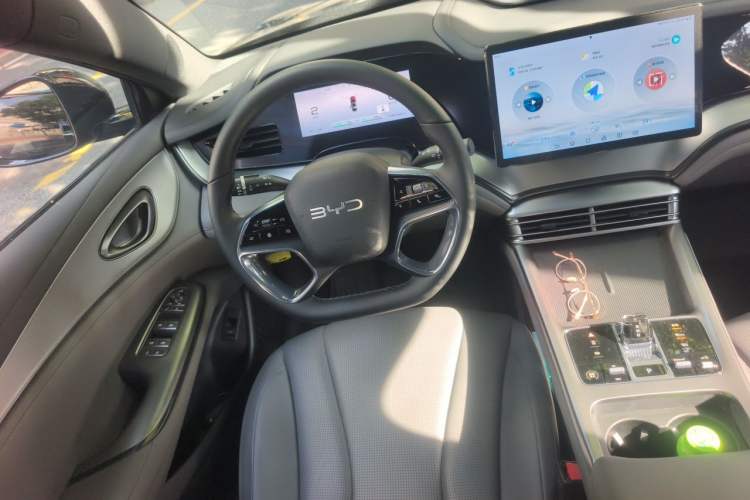Used BYD Seal 07 DM-i 2025 DM-i 1.5L 70km Elite Model Steering Wheel