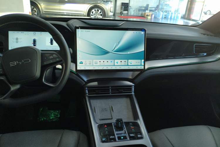 Used BYD Seal 07 DM-i 2025 Intelligent Driving Version DM-i 1.5L 125 km Prestige Edition Audio And AC Panel
