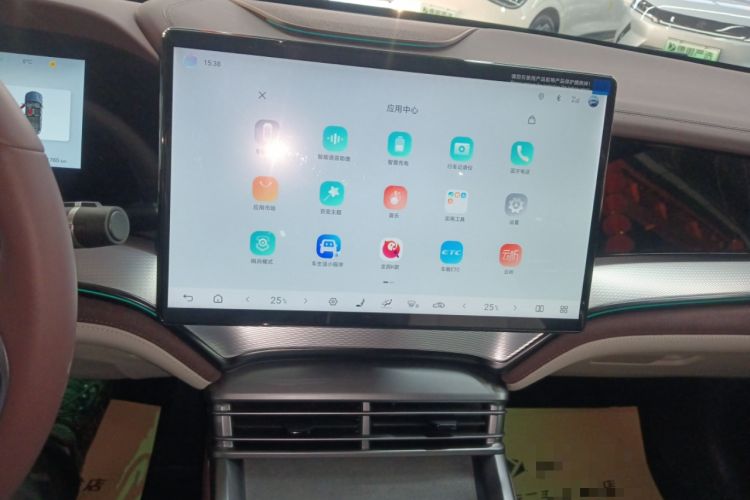 Used BYD Seal 07 DM-i 2025 Intelligent Driving Version DM-i 1.5L 125 km Prestige Edition Audio And AC Panel
