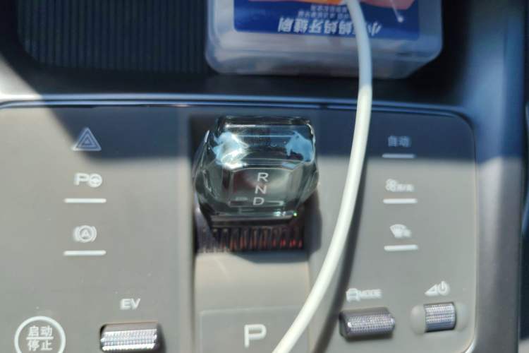 Used BYD Seal 07 DM-i 2025 Intelligent Driving Version DM-i 1.5L 125km Elite Edition Gear Lever