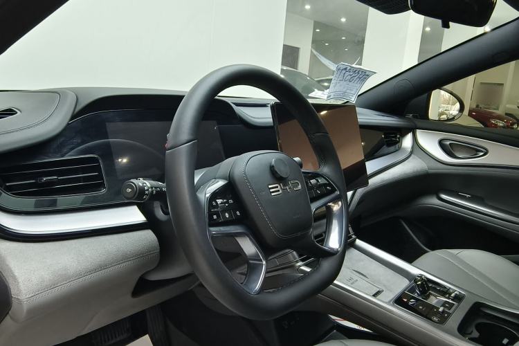 Used BYD Seal 07 DM-i 2025 DM-i 1.5L 125km Luxury Model Interior 10
