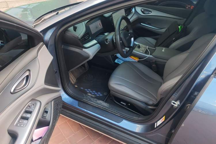 Used BYD Seal 07 DM-i 2025 Intelligent Driving Version DM-i 1.5L 125km Elite Edition Interior 3