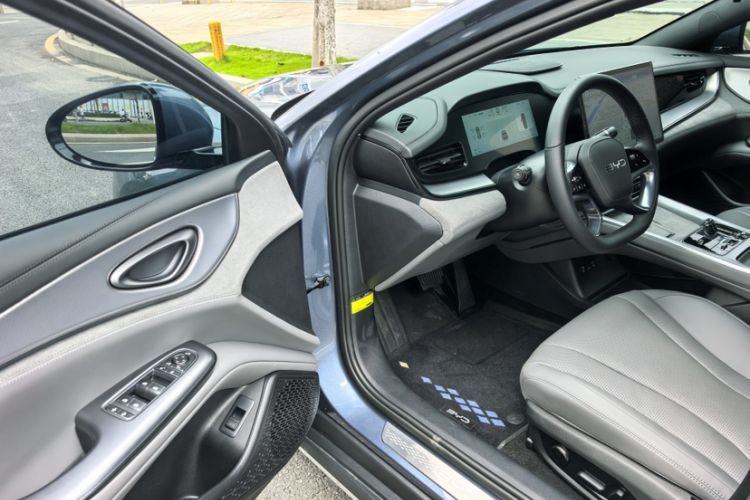 Used BYD Seal 07 DM-i 2025 DM-i 1.5L 125km Luxury Model Interior 4