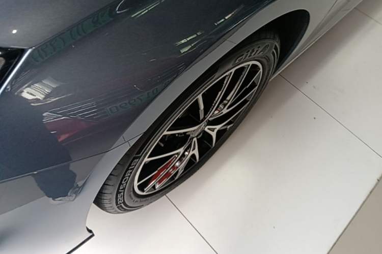Used BYD Seal 07 DM-i 2025 DM-i 1.5L 125km Luxury Model Left Front Wheel Hub