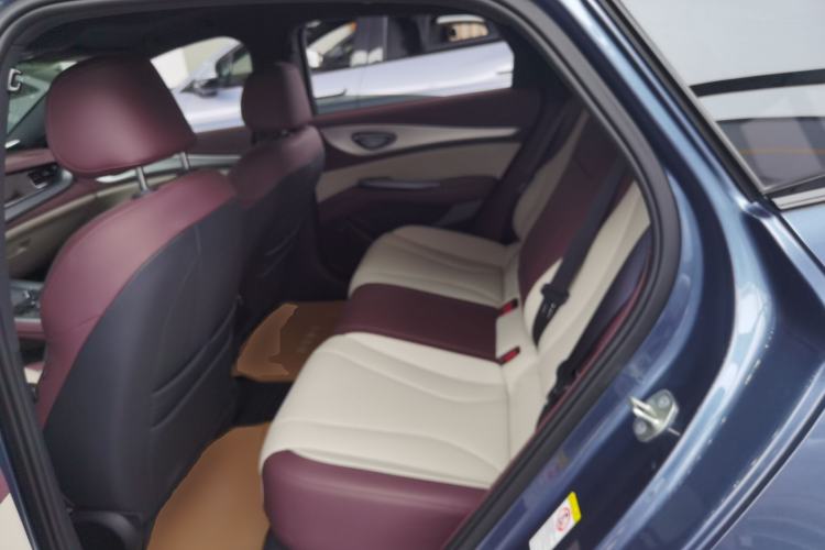 Used BYD Seal 07 DM-i 2025 Intelligent Driving Version DM-i 1.5L 125 km Prestige Edition Left Rear Seat