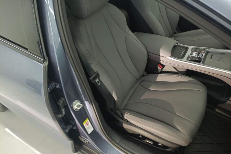 Used BYD Seal 07 DM-i 2025 Intelligent Driving Version DM-i 1.5L 125 km Prestige Edition Right Front Seat