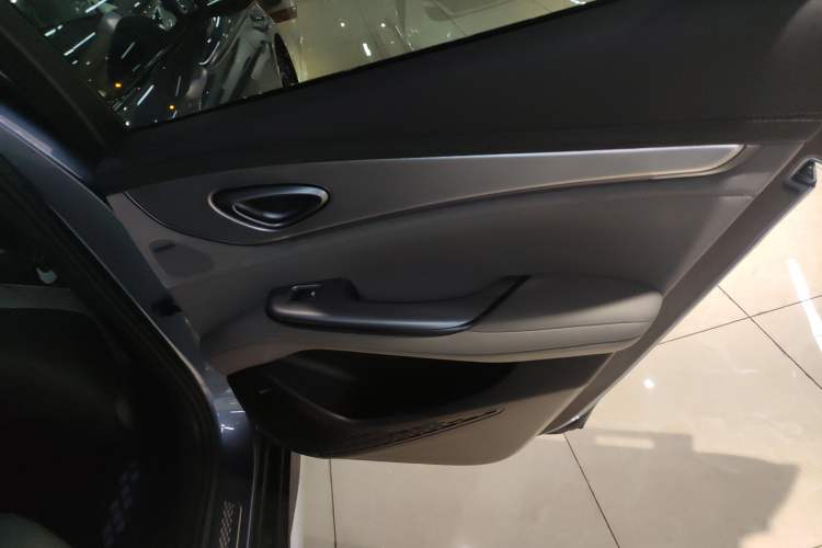Used BYD Seal 07 DM-i 2025 DM-i 1.5L 125km Prestige Model Right Rear Door Interior