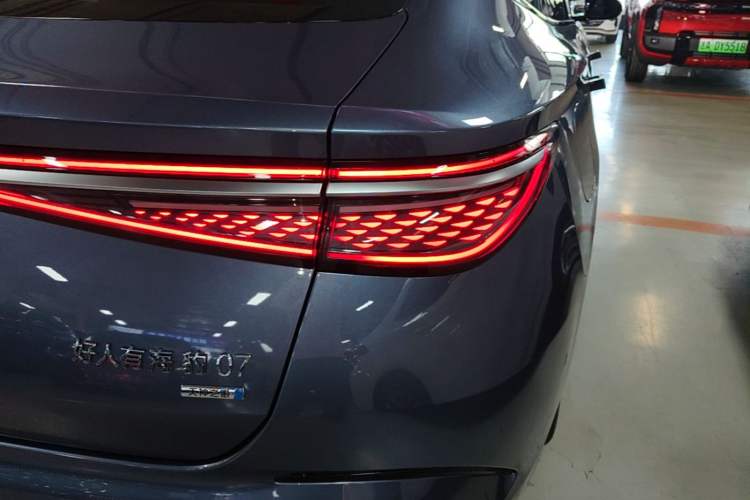Used BYD Seal 07 DM-i 2025 Intelligent Driving Version DM-i 1.5L 125km Elite Edition Right Rear Taillight