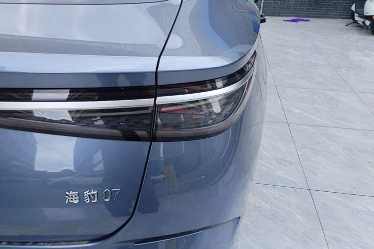 Used BYD Seal 07 DM-i 2025 DM-i 1.5L 125km Elite Model Right Rear Taillight