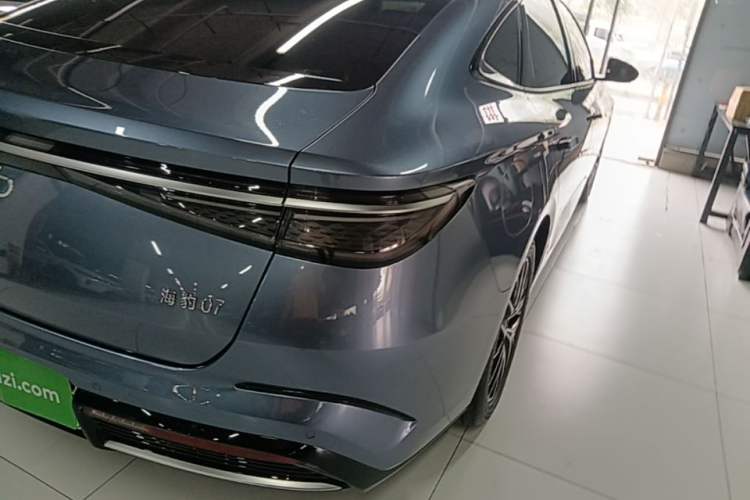 Used BYD Seal 07 DM-i 2025 DM-i 1.5L 125km Luxury Model Right Rear Taillight