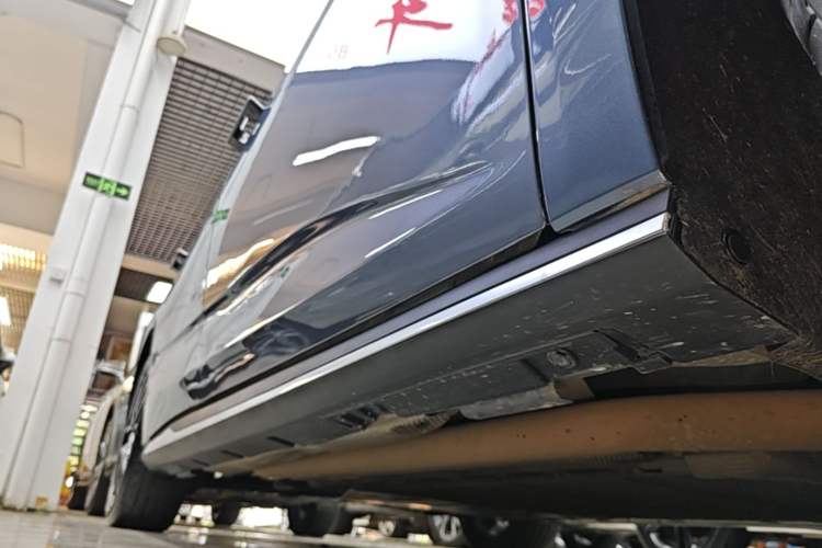 Used BYD Seal 07 DM-i 2025 DM-i 1.5L 125km Luxury Model Right Side Sill