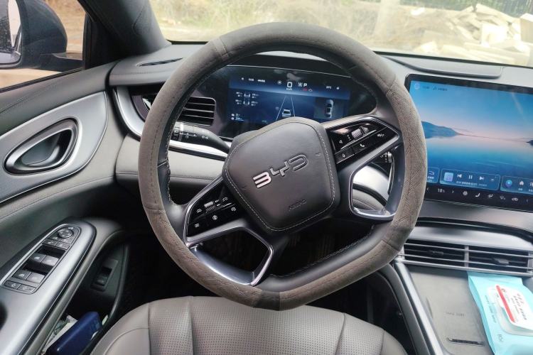 Used BYD Seal 07 DM-i 2025 DM-i 1.5L 125km Luxury Model Steering Wheel