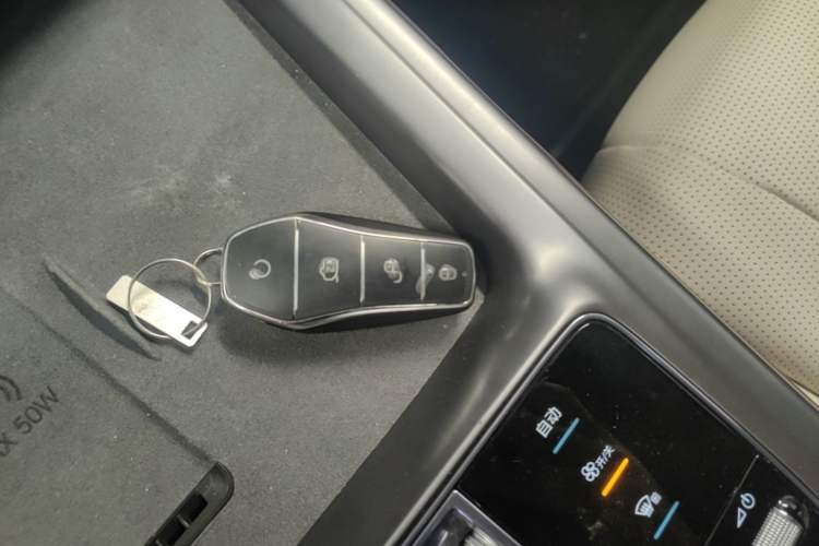 Used BYD Seal 07 DM-i 2025 Intelligent Driving Version DM-i 1.5L 125 km Prestige Edition Vehicle Key