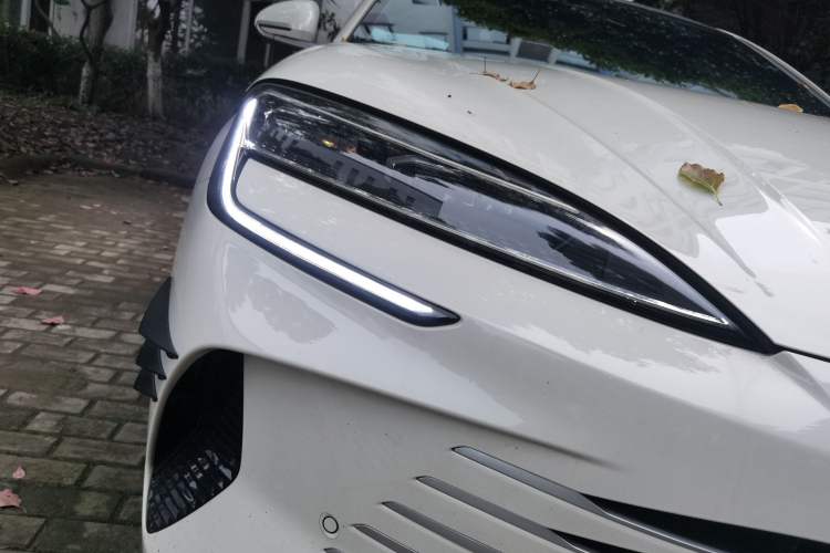 Used BYD Seal 07 DM-i 2025 DM-i 1.5L 70km Elite Model Right Front Headlight
