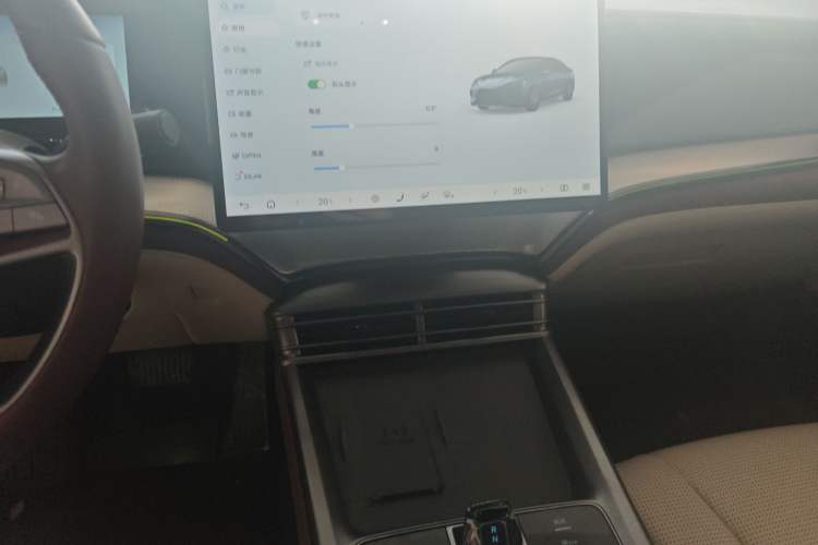 Used BYD Seal 07 DM-i 2025 Intelligent Driving Version DM-i 1.5L 125 km Prestige Edition Audio And AC Panel