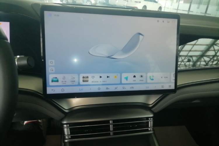 Used BYD Seal 07 DM-i 2025 DM-i 1.5L 125km Elite Model Audio And AC Panel