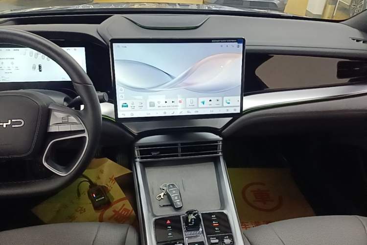 Used BYD Seal 07 DM-i 2025 Intelligent Driving Version DM-i 1.5L 125 km Prestige Edition Audio And AC Panel