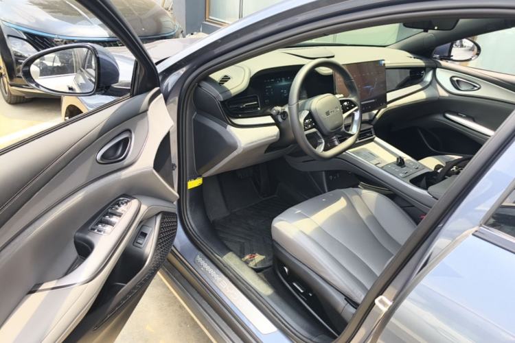 Used BYD Seal 07 DM-i 2025 DM-i 1.5L 125km Luxury Model Driver Seat
