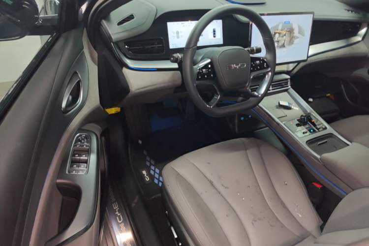 Used BYD Seal 07 DM-i 2025 DM-i 1.5L 125km Luxury Model Driver Seat