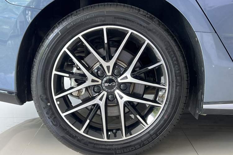 Used BYD Seal 07 DM-i 2025 Intelligent Driving Version DM-i 1.5L 125 km Prestige Edition Exterior 6