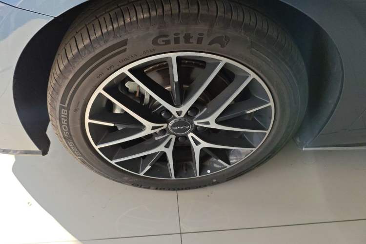 Used BYD Seal 07 DM-i 2025 Intelligent Driving Version DM-i 1.5T 125 km Range Flagship Edition Exterior 7