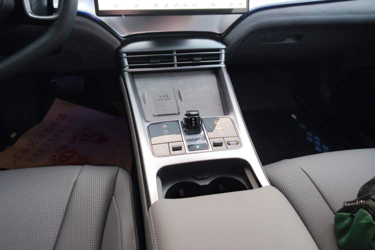 Used BYD Seal 07 DM-i 2025 DM-i 1.5L 125km Prestige Model Gear Lever