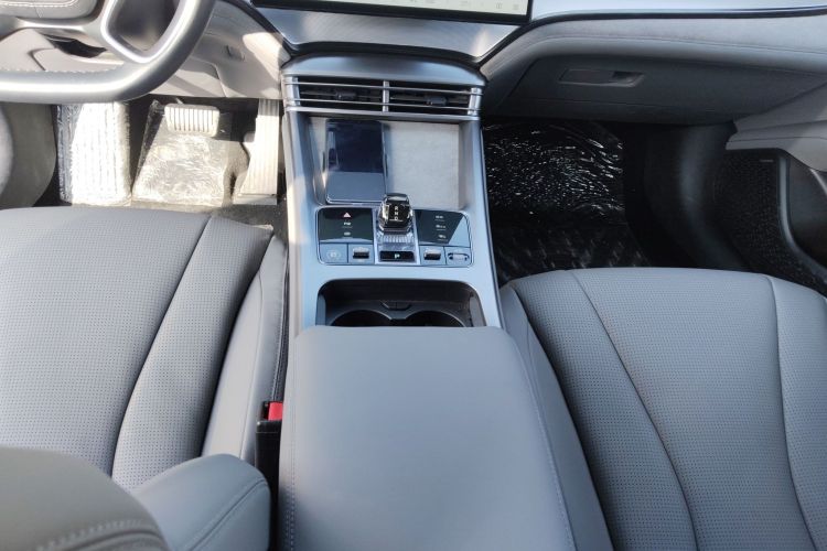 Used BYD Seal 07 DM-i 2025 Intelligent Driving Version DM-i 1.5L 125 km Prestige Edition Gear Lever