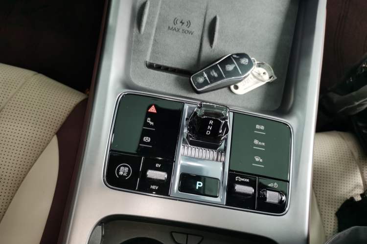 Used BYD Seal 07 DM-i 2025 DM-i 1.5L 125km Prestige Model Gear Lever