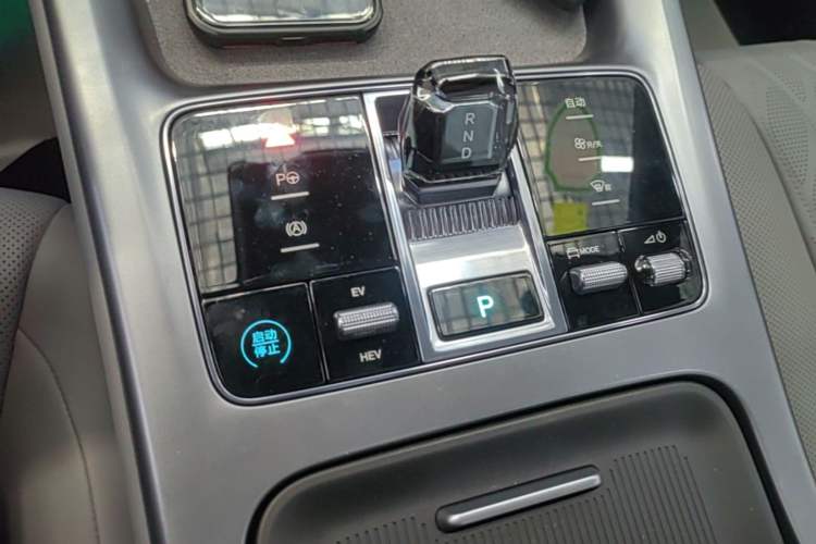 Used BYD Seal 07 DM-i 2025 DM-i 1.5T 125km Flagship Model Gear Lever