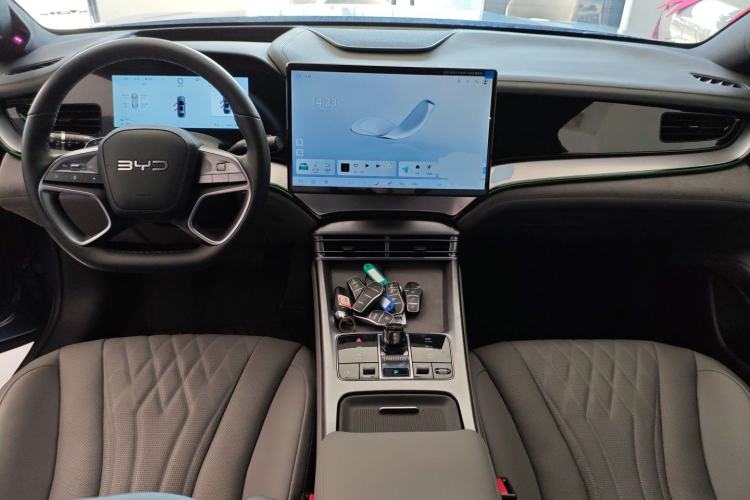 Used BYD Seal 07 DM-i 2025 Intelligent Driving Version DM-i 1.5T 125 km Range Flagship Edition Interior 2