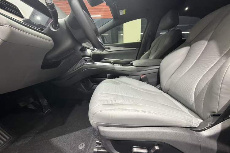 Used BYD Seal 07 DM-i 2025 DM-i 1.5L 125km Elite Model Interior 3