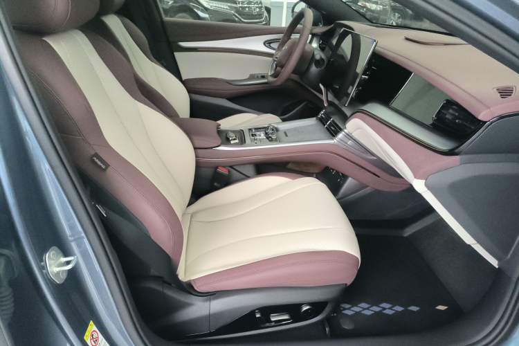 Used BYD Seal 07 DM-i 2025 DM-i 1.5L 125km Prestige Model Interior 3
