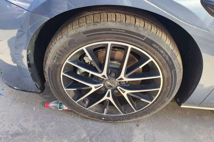 Used BYD Seal 07 DM-i 2025 Intelligent Driving Version DM-i 1.5T 125 km Range Flagship Edition Left Front Wheel Hub