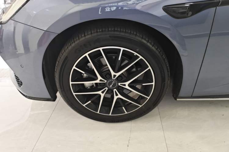 Used BYD Seal 07 DM-i 2025 Intelligent Driving Version DM-i 1.5L 125 km Prestige Edition Left Front Wheel Hub