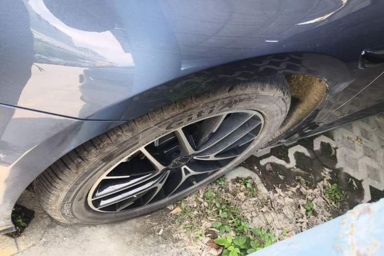 Used BYD Seal 07 DM-i 2025 Intelligent Driving Version DM-i 1.5L 125 km Prestige Edition Left Front Wheel Hub