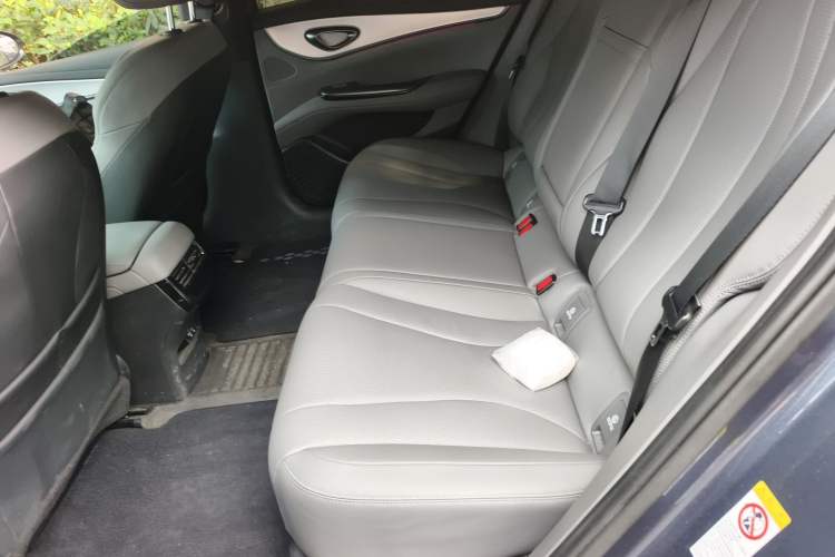 Used BYD Seal 07 DM-i 2025 Intelligent Driving Version DM-i 1.5L 125 km Luxury Edition Left Rear Seat