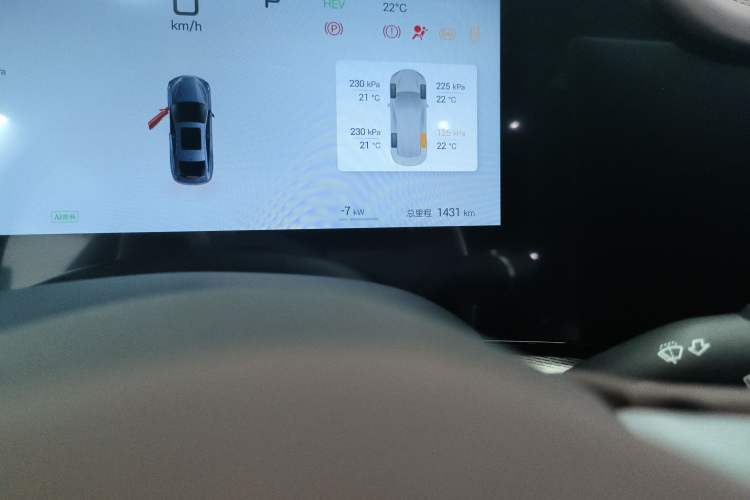 Used BYD Seal 07 DM-i 2025 DM-i 1.5L 125km Prestige Model Odometer Close Up
