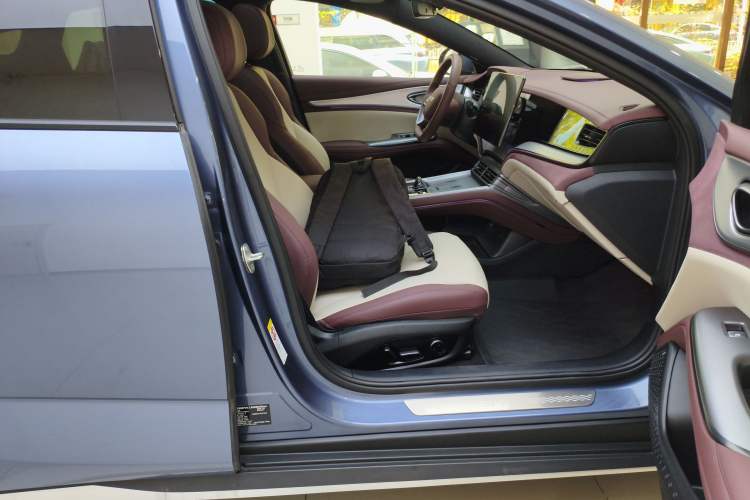 Used BYD Seal 07 DM-i 2025 Intelligent Driving Version DM-i 1.5L 125 km Prestige Edition Right Front Seat